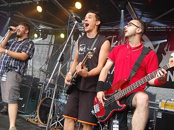 Stimmgewaltige Mucke aus Italien: Skassapunka spielten 2018 beim "Outside Rodeo"-Festival in Coburg.