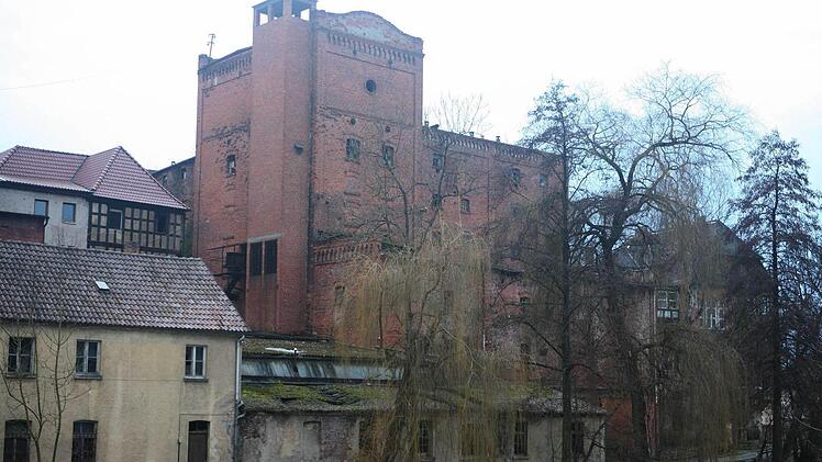 Einst ein stolzes Gebäude: die Malzfabrik (hier die Rückseite).