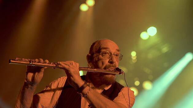 Er machte die Querfl&ouml;te in Rockerkreisen salonf&auml;hig: Ian Anderson, S&auml;nger und Frontmann von Jethro Tull.Travis Latam