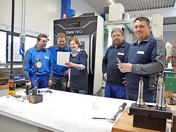 Das Team des Reparaturservice Martin (von links): Volker Griebel,Thomas Höfler, Stefanie, Werner und Thomas Martin. Foto: Rainer Lutz