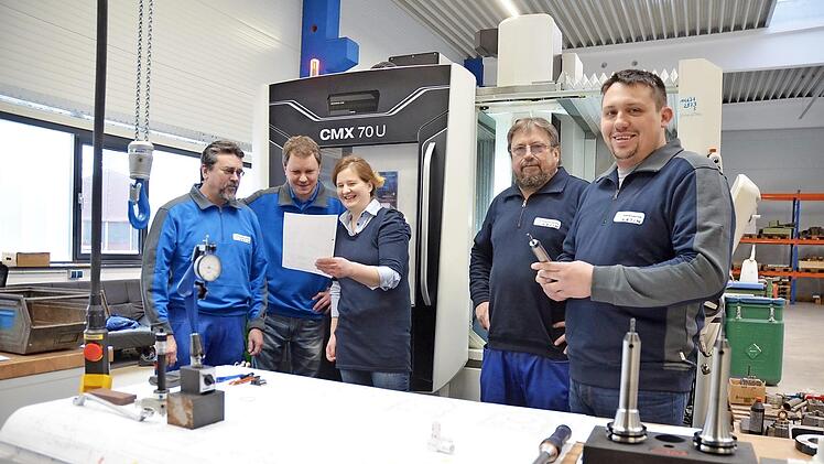 Das Team des Reparaturservice Martin (von links): Volker Griebel,Thomas Höfler, Stefanie, Werner und Thomas Martin. Foto: Rainer Lutz