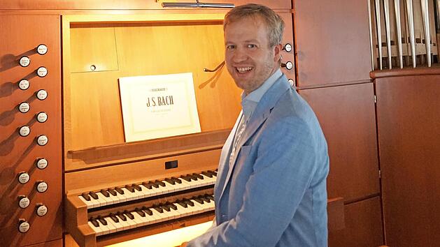 Der Zeiler Kirchenmusiker und „Hausherr“ Ralf Hofmann gibt am Sonntag, 26. November, um 17 Uhr in der Zeiler Stadtpfarrkirche ein Konzert.