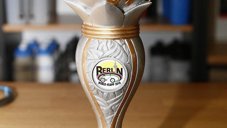 Der Pokal für die Zweitplatzierten