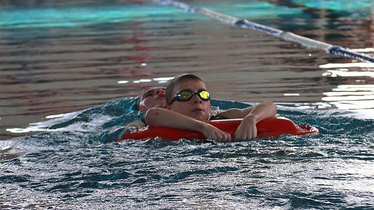 Rettungsschwimmer-Wettkampf in Hammelburg  Foto: Gerd Schaar