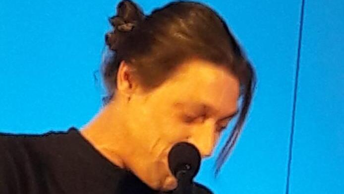 Einer der Teilnehmer beim Mürschter Poetry Slam. Hartmut Hessel