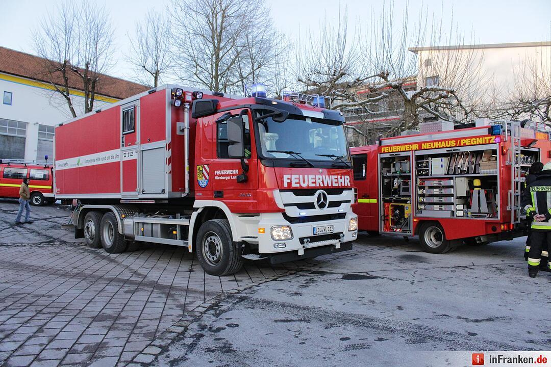 Familiendrama im Nürnberger Land - Vater und Sohn nach Kohlenmonoxidvergiftung schwer verletzt - 29-Jähriger kann mit letzter Kraft Hilfe holen - Mutter und Tochter retten Vater aus Werkstatt