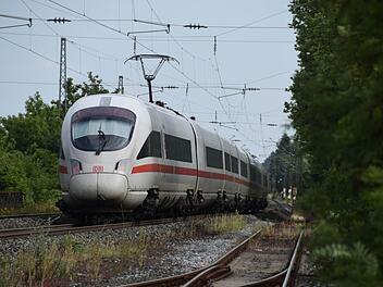 Der Bahnausbau durch Bamberg ist der umstrittene Abschluss der Hochgeschwindigkeitsstrecke Berlin München.  Ronald RInklef