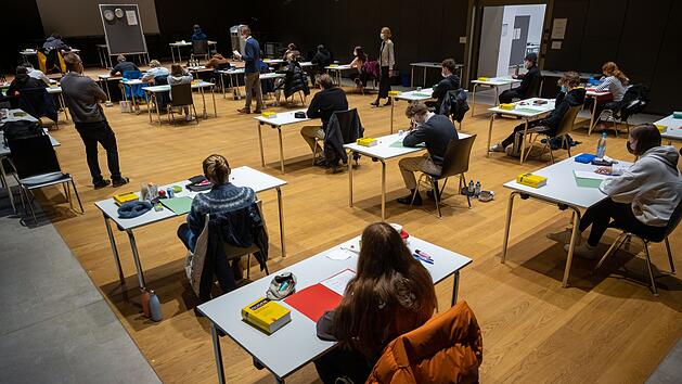 Abitur-Pr&uuml;fungen an bayerischen Gymnasien