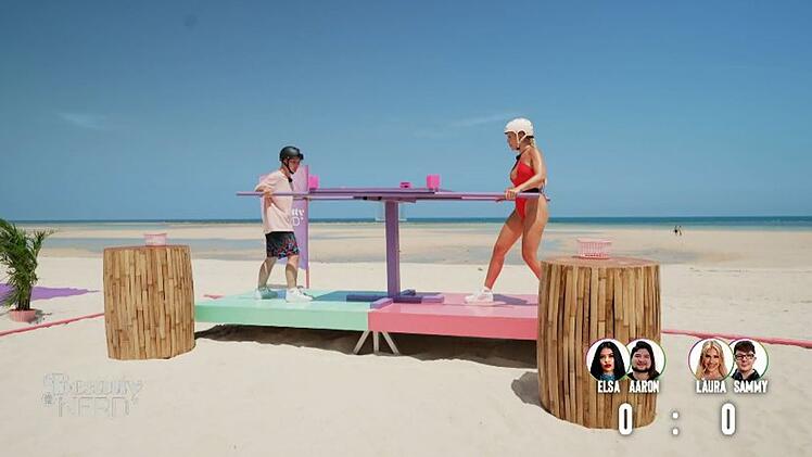 An fünf Stationen müssen sich die Teams beweisen. Am Ende herrscht Gleichstand zwischen Laura und Sammy und Elsa und Aaron.