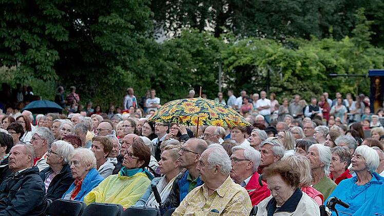 Impressionen vom Klassik-Open-Air im Coburger Rosengarten.Foto: Albert Höchstädter