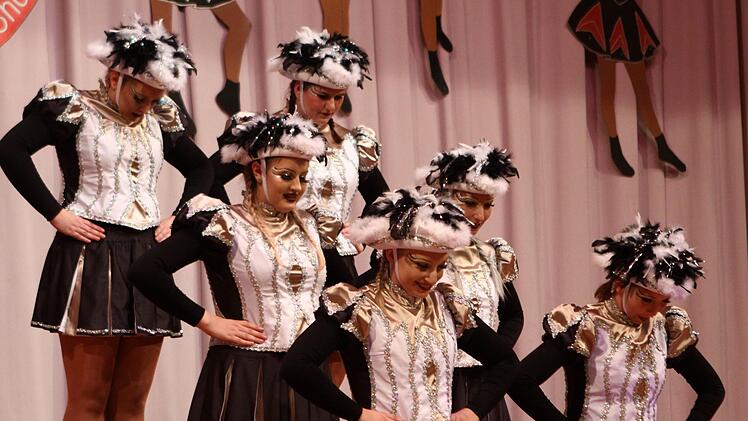 Die Obersinner Tanzgarde. Foto: Thomas Dill