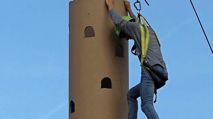 Vielleicht übte auch der Nachwuchs schon einmal, dass es mit dem Gewerbepark am Kreuzberg aufwärtsgehen wird. Fotos: Sebastian Schmitt-Mathea