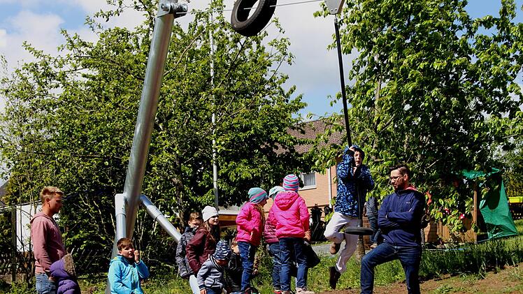 Auch an die Kinder war mit Spielgeräten  gedacht.Günther Geiling
