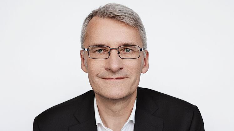 Korrespondent Elmar Theve&szlig;en berichtet f&uuml;rs ZDF aus den USA.