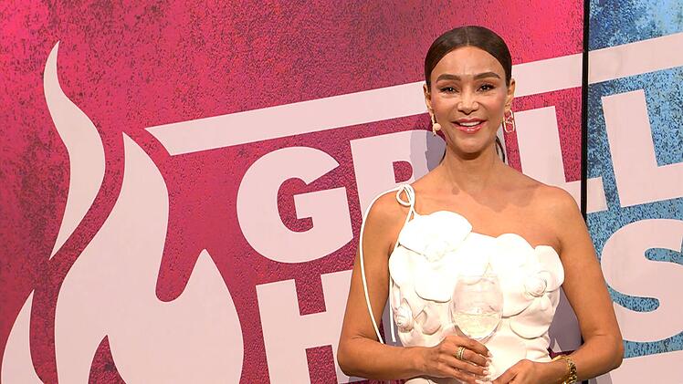 Verona Pooth ist zum zehnten Mal bei "Grill den Henssler" zu Gast.