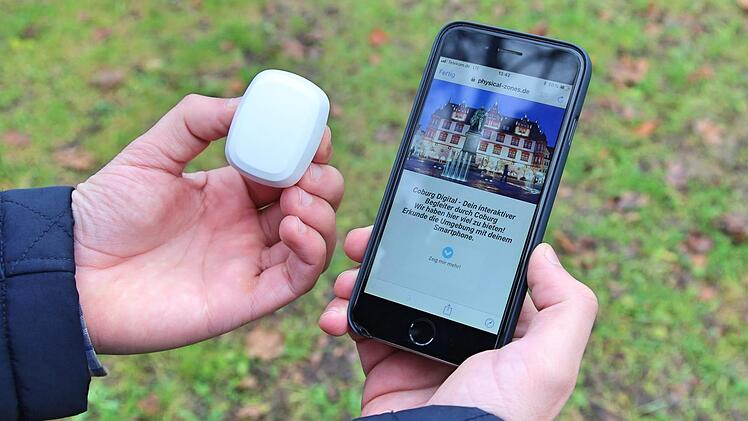 Der kleine Funksender schickt Daten ans Smartphone.  Foto: Andreas Kücker