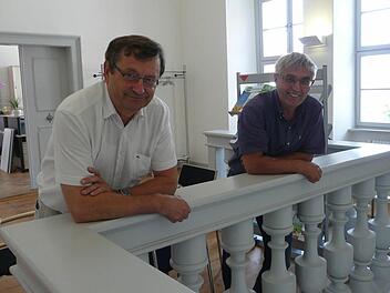Hans Vetter, Leiter des Amtes für Ernährung, Landwirtschaft und Forsten Coburg (links) und Hans Rebelein, Geschäftsführer des BBV im Kreis Lichtenfels, freuen sich auf Besucher beim "Tag der offenen Tür" im Grünen Zentrum in Bad Staffelstein. Foto: Ramona Popp