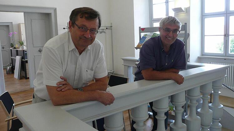 Hans Vetter, Leiter des Amtes für Ernährung, Landwirtschaft und Forsten Coburg (links) und Hans Rebelein, Geschäftsführer des BBV im Kreis Lichtenfels, freuen sich auf Besucher beim "Tag der offenen Tür" im Grünen Zentrum in Bad Staffelstein. Foto: Ramona Popp