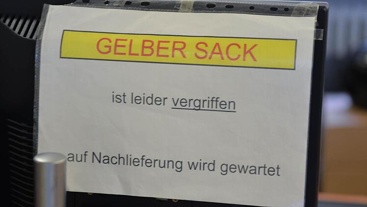 Mit diesem Hinweis werden Bürger zur Zeit gleich am Eingang zur Infothek informiert. Foto: Ronald Rinklef