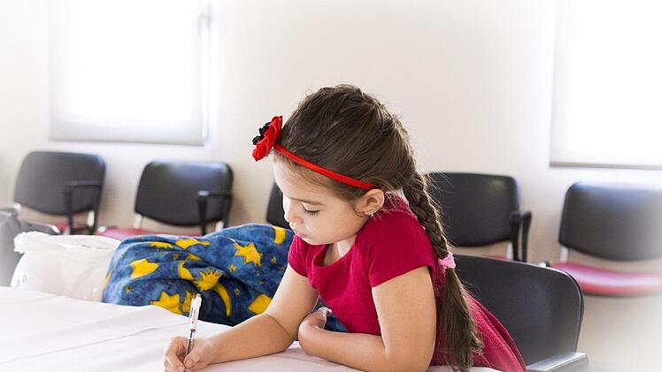 Laut einer Studie der Universität Bonn lernen Grundschüler die Rechtschreibung mit der klassischen sogenannten Fibelmethode am besten. Obwohl die anderen zwei Methoden schlechter abschnitten, werden sie in einigen Bundesländernm dennoch praktiziert. Symbolfoto: masterstudio/pixabay.com