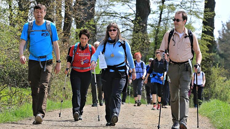 Der Wandermarathon, am 30. April rund um Kulmbach führte auch zu einem Plus bei den Übernachtungszahlen.  Foto: Archiv/Florian Merzbach