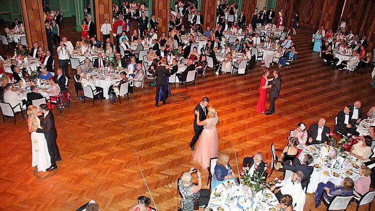 Rosenball in Bad Kissingen  Foto: Dieter Britz