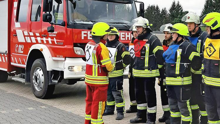 Mehrere Mitglieder der Stadtsteinacher Feuerwehr bewiesen ihr K&ouml;nnen in der Pr&uuml;fung "Technische Hilfeleistung".  Foto: privat