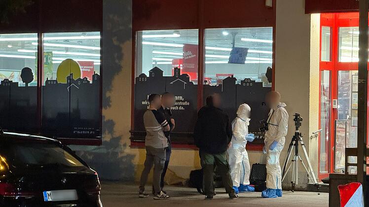 Polizei erschießt Frau bei Messerangriff in Supermarkt