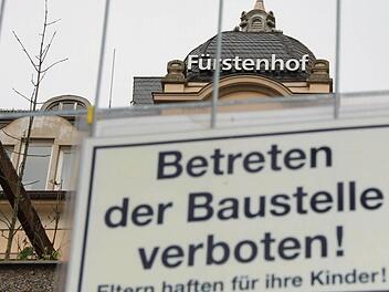 Ein Schild warnt vor Betreten der Baustelle.  Foto: Benedikt Borst