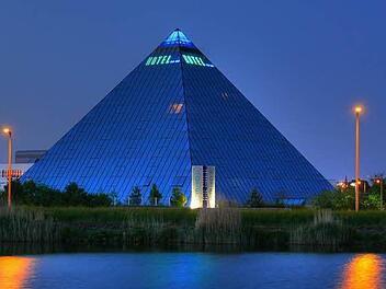 Hotel-Pyramide in Fürth schließt überraschend Foto: HOTEL-PYRAMIDE.