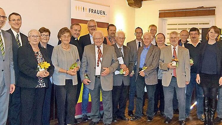 Zahlreiche Mitglieder wurden für langjährige Treue geehrt.