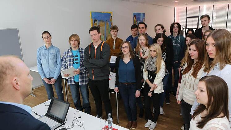 Beim "Schnupperkurs Journalismus" bekommen junge Leute Tipps zu Medienberufen. Foto: Barbara Herbst