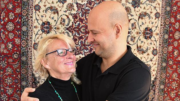 Sind einander herzlich zugetan: Pit und seine Mutter IngeFoto: Ronald Rinklef