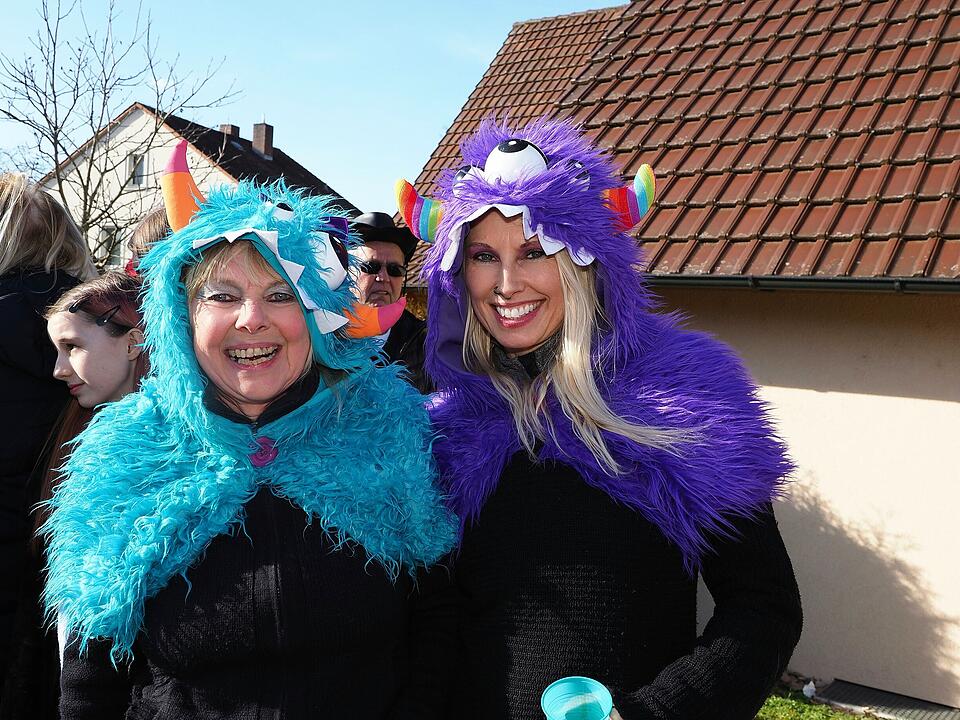 Buntes Faschingstreiben lockte tausende Besucher an.