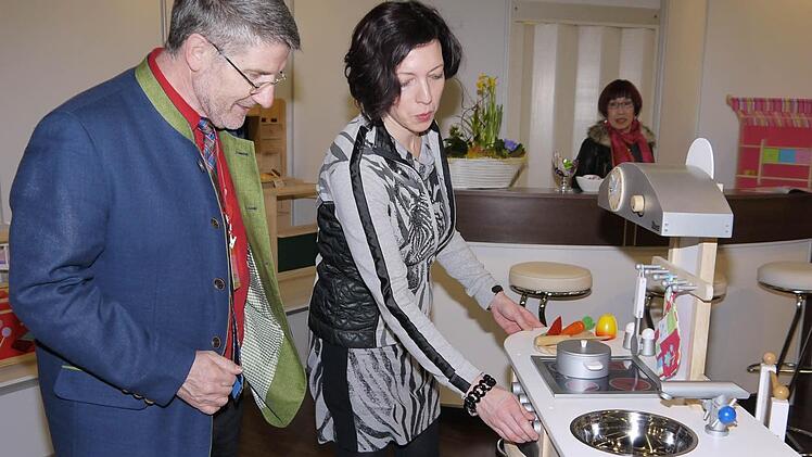 Holzspielzeug aus Neustadt bei Coburg: "howa".