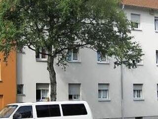 Saniert ist der Gebäudekomplex Gereuthstraße 6 - 8.  Foto: Ulrike Siebenhaar