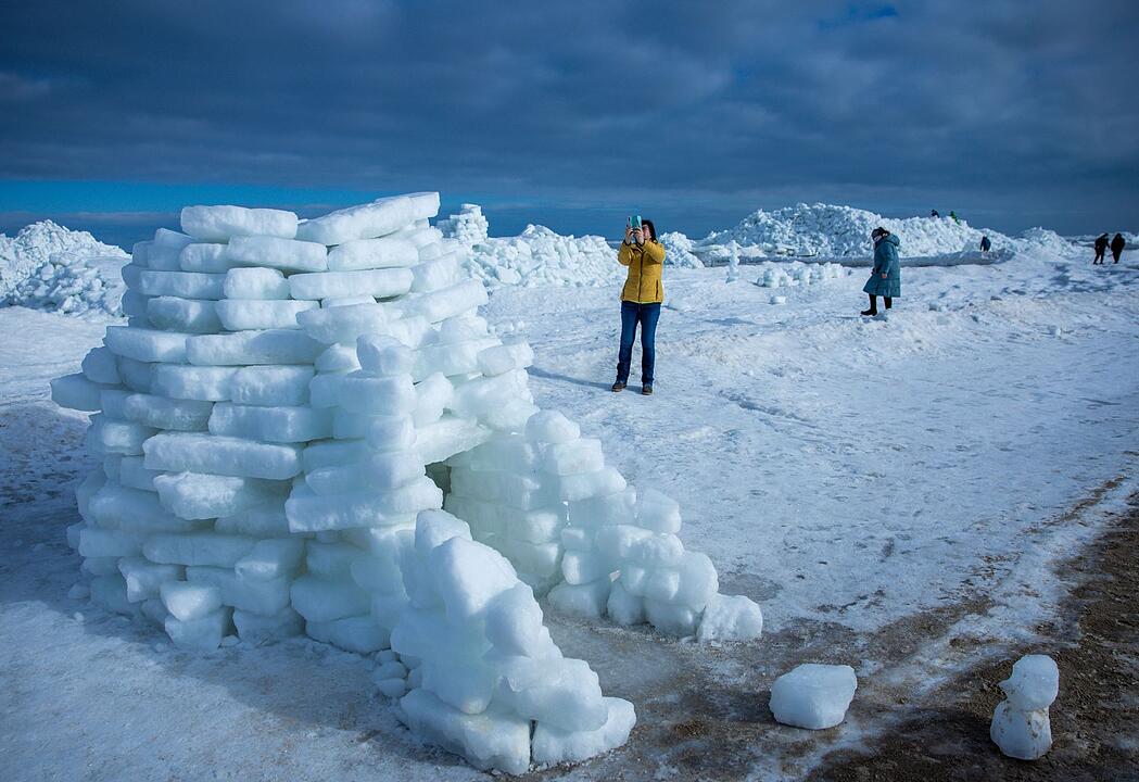 Eisberge t&uuml;rmen sich an der Ostseek&uuml;ste