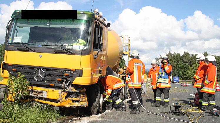 Lkw-Unfall zwischen Neudrossenfeld und Thurnau Foto: Jürgen Gärtner