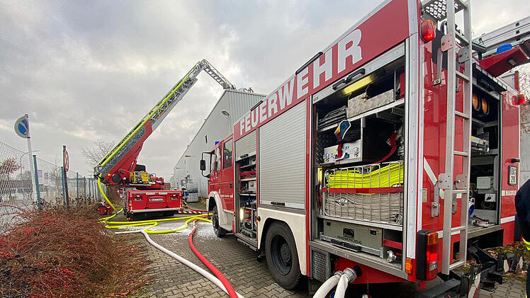 Bamberg: Brand in Industriegebäude