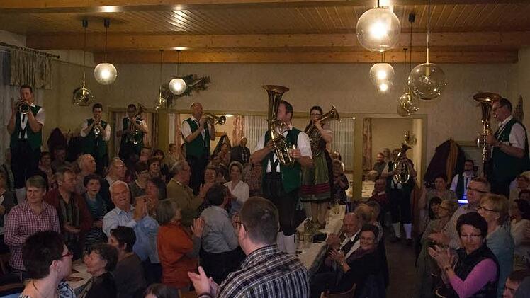 Die Musikanten bei einem ihrer Konzerte. Foto: pr