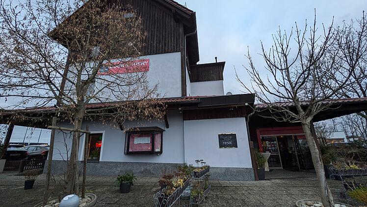 "Duck & Curry" in Nürnberg: Beliebtes Thai-Restaurant schließt - Inhaber verkündet neue Pläne