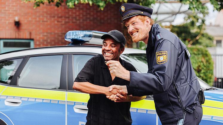 Ermitteln auch mal gemeinsam: Simon Pearce und Sebastian Winkler.