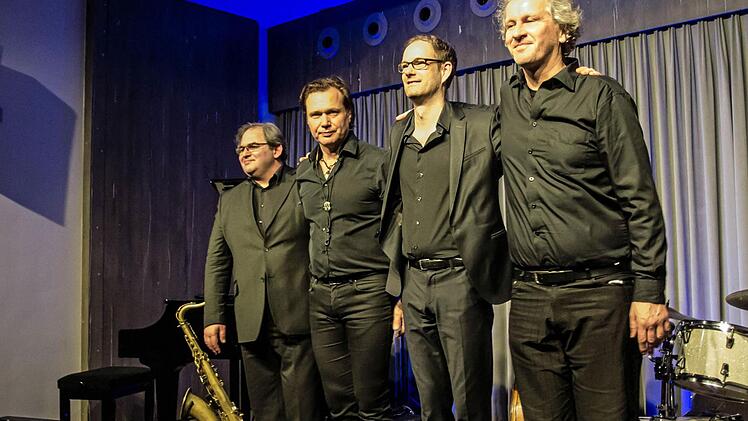 David Gazarov, Mulo Francel, Sven Faller und Robert Kainar (von links) gastierten bei "Leise am Markt" in Coburg.Foto: Jochen Berger