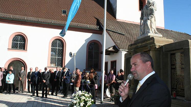 Bürgermeister Johannes Krapp am Rednerpult