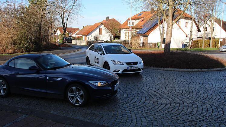 Verkehrsinsel Grundschule Süd (siehe Artikel) Foto: Andreas Dorsch