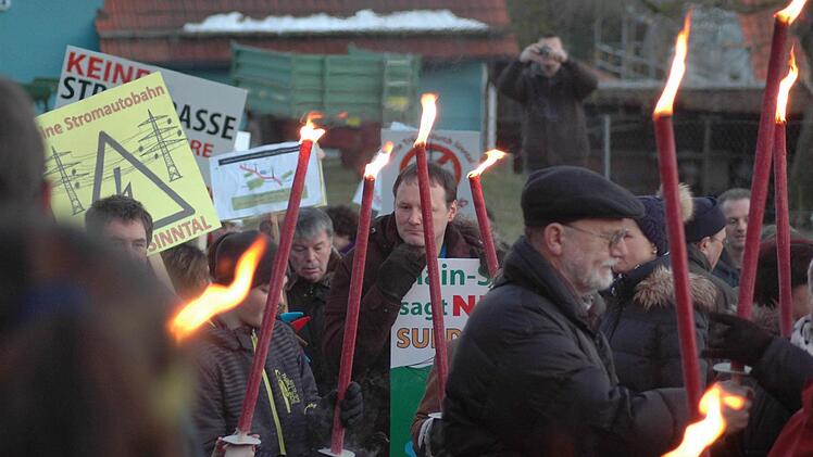 Demonstration gegen die Südlink-Stromtrasse in Römershag/Bad Brückenau. Foto: Sebastian Schmitt-Mathea