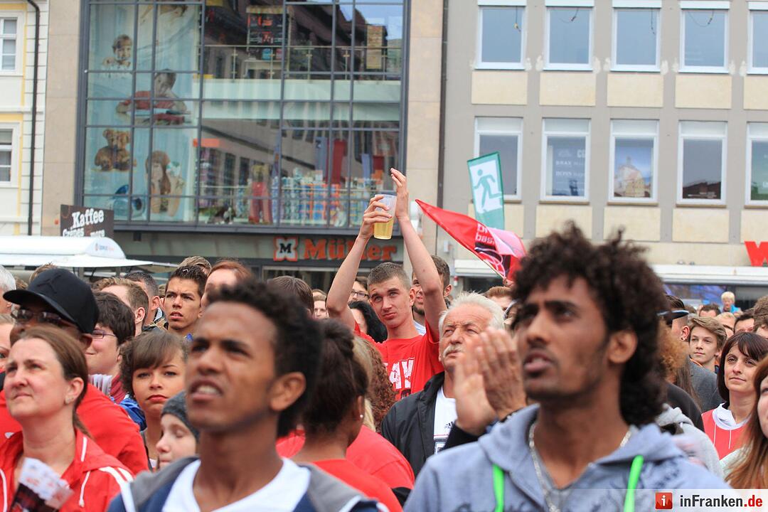 Bilder vom Public Viewing am Bamberger Maxplatz Teil 2