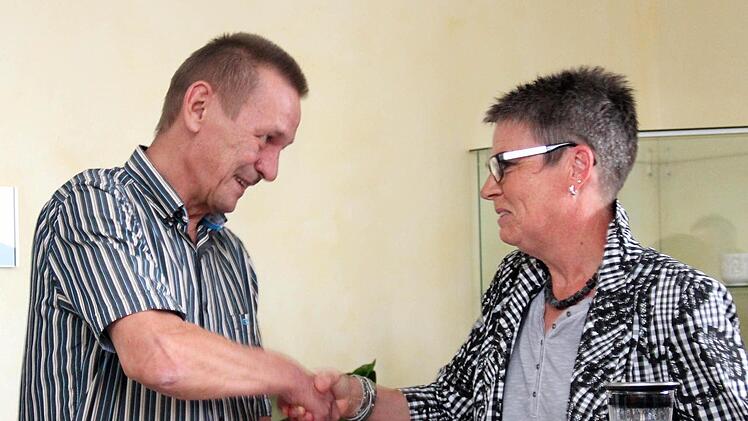 Glückwünsche von Jutta Köhler  Foto: Johanna Blum