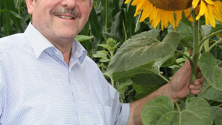 Der Obmann des Bauernverbandes Wilfried Löwinger möchte mit den Blühstreifen ein Zeichen für umweltverträgliche Landwirtschaft setzen. Foto: Sonny Adam