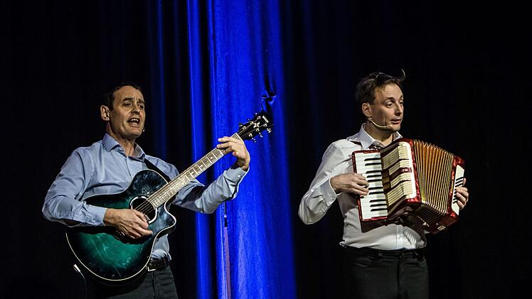 Das neue Programm des Kabarett-Trios TBC feierte seine Premiere in Beiersdorf.Foto: Jochen Berger